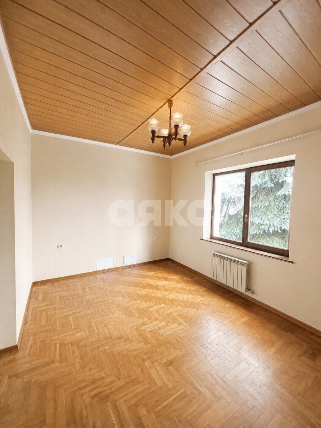 Фото №4: Дом 270&nbsp;м² + 5&nbsp;сот., 2&nbsp;эт. - Луганск, р. Ленинский, ул. Оборонная, 61
