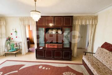 Фото №1: 3-комнатная квартира 53 м², 5/5 эт. - Краснодон, ул. площадь Ленина, 1