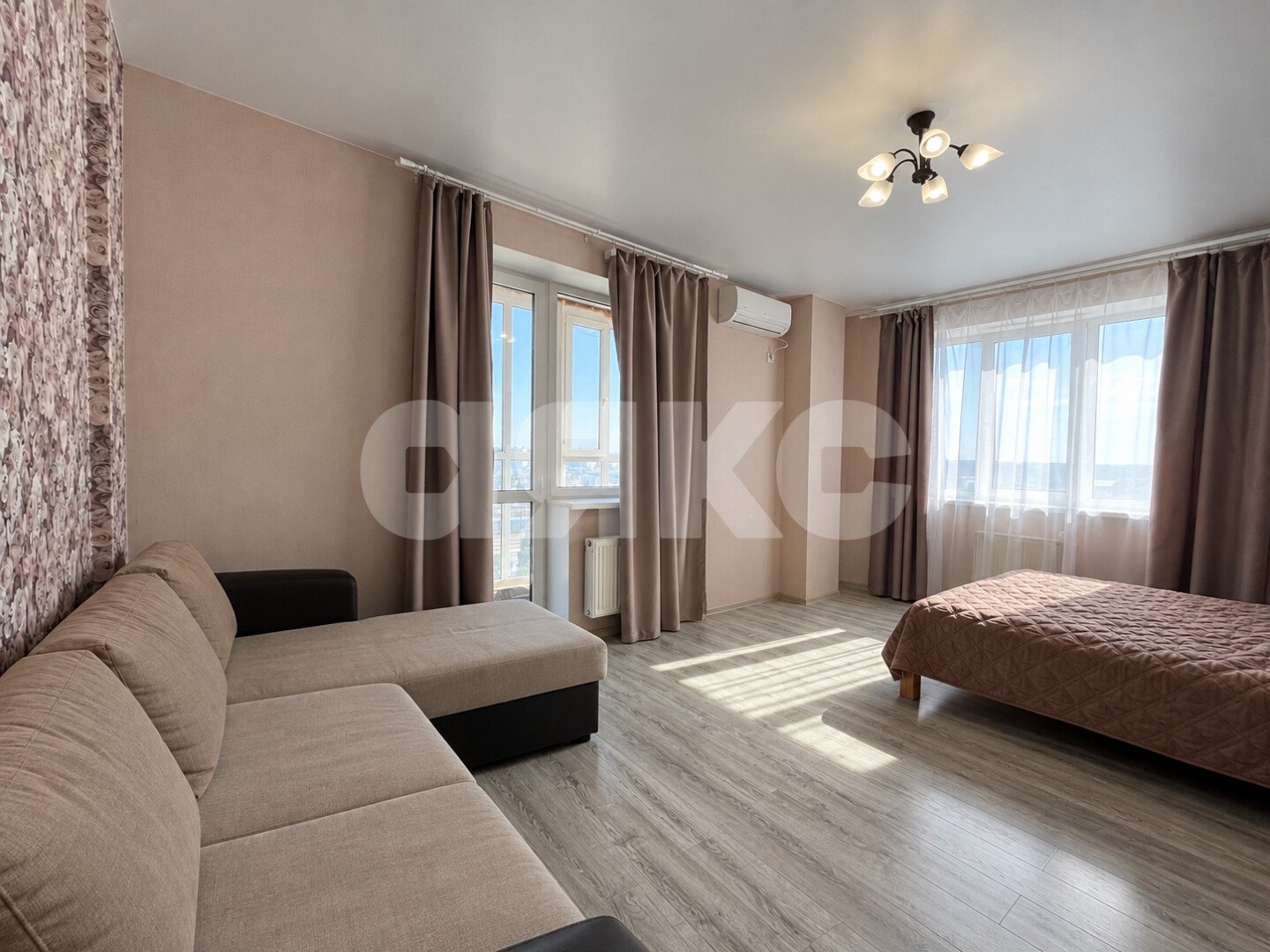 Фото №1: 2-комнатная квартира 60&nbsp;м², 9/18&nbsp;эт. - Батайск, мкр. жилой комплекс Встреча, ул. Крупской, 1