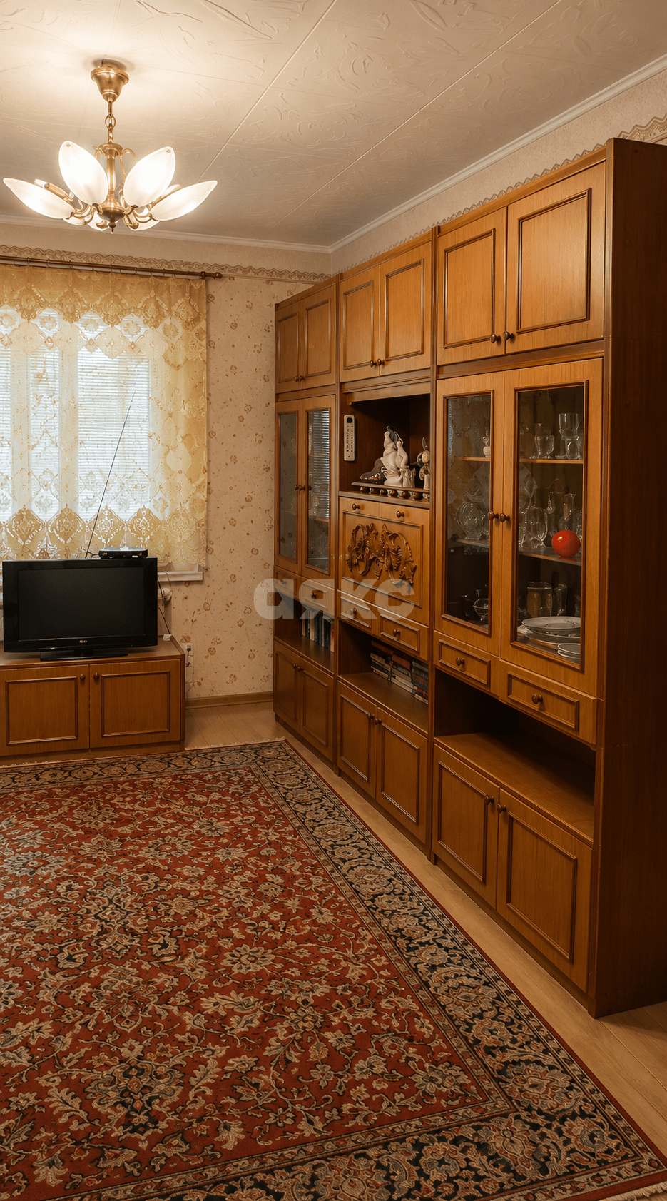 Фото №1: 3-комнатная квартира 48&nbsp;м², 2/5&nbsp;эт. - Лутугино, ул. Гагарина, 20