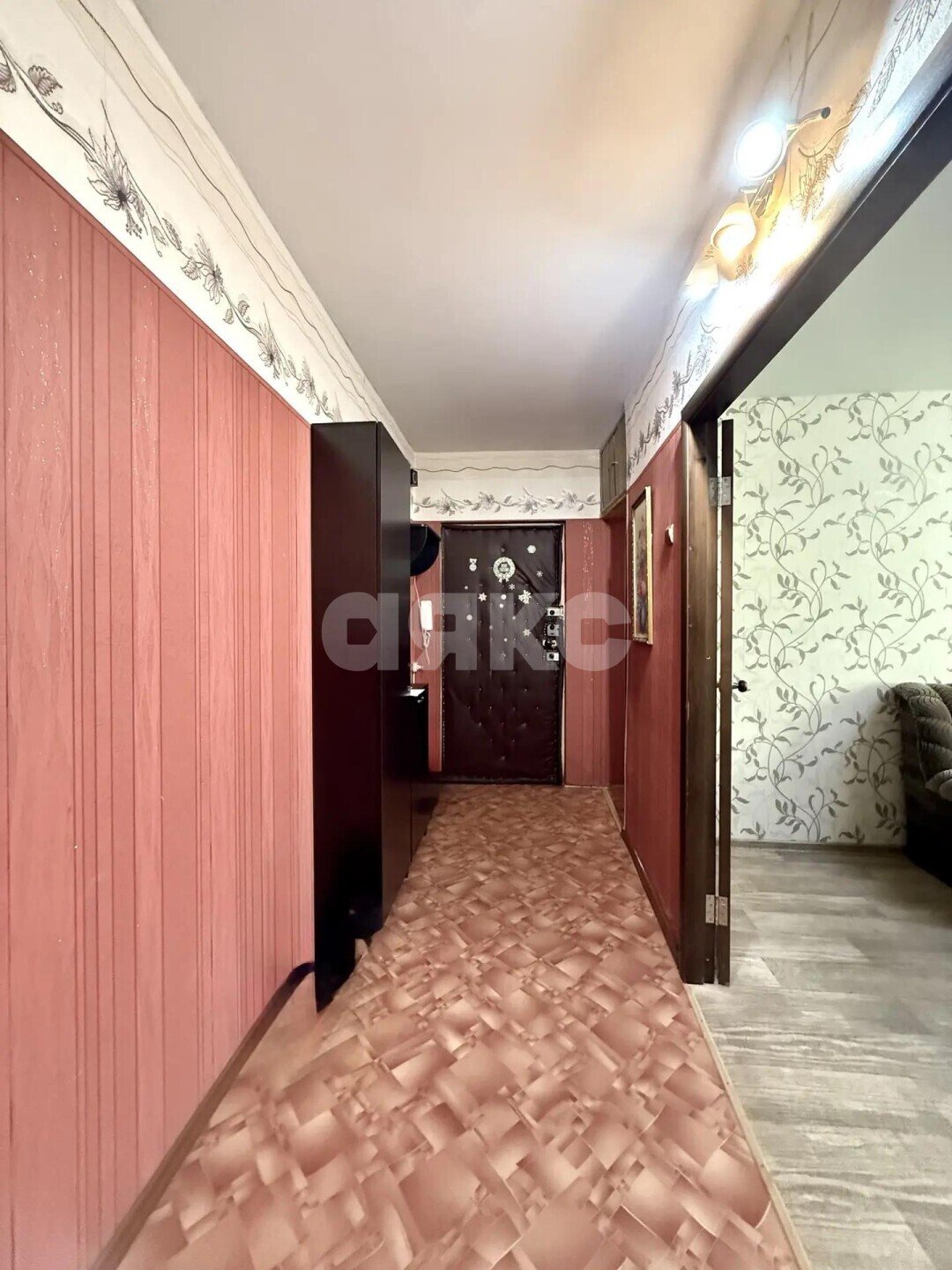 Фото №15: 3-комнатная квартира 67&nbsp;м², 3/9&nbsp;эт. - Волгоград, Дзержинский, 133-й, р. Семь Ветров, ул. 8-й Воздушной Армии, 52