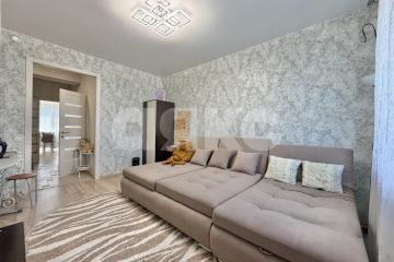 Фото №1: 2-комнатная квартира 51 м², 3/3 эт. - Батайск, мкр. Южный, ул. Славы, 7А