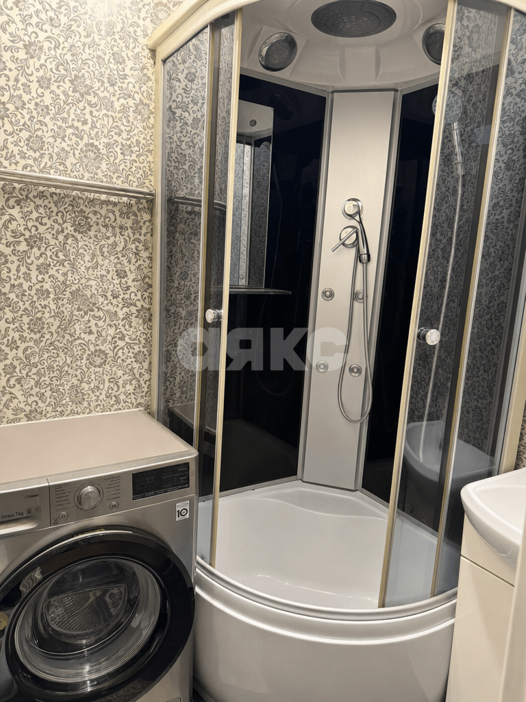 Фото №8: 4-комнатная квартира 76&nbsp;м², 2/4&nbsp;эт. - Армавир, мкр. Оптика, ул. Комсомольская, 111