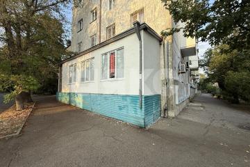 Фото №1: Коммерция 101 м², 1/5 эт. - Туапсе, ул. Красной Армии, 32