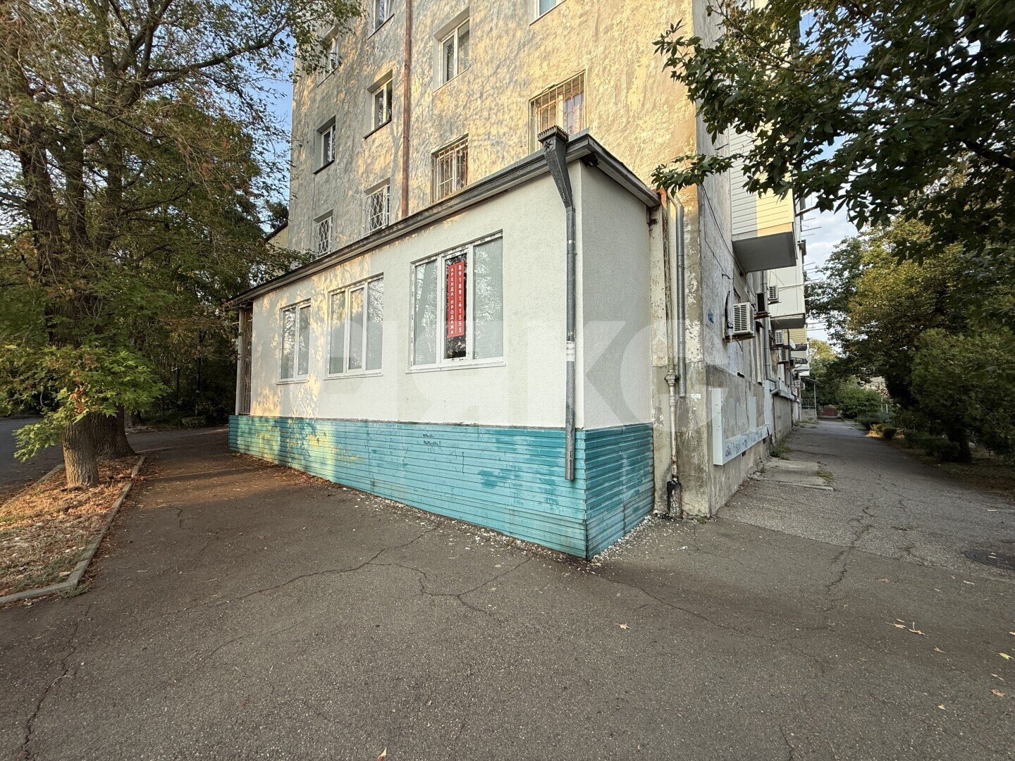 Фото №1: Коммерция 101&nbsp;м², 1/5&nbsp;эт. - Туапсе, ул. Красной Армии, 32