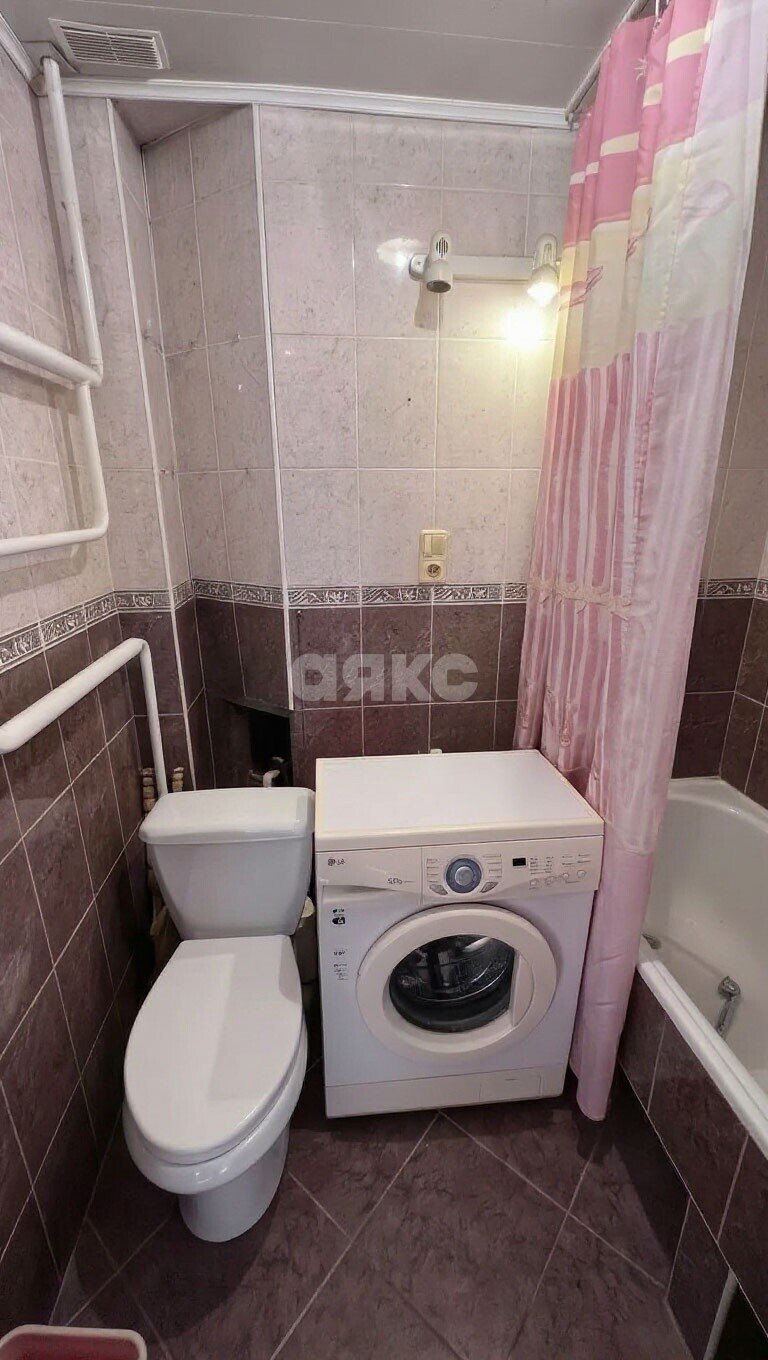 Фото №7: 2-комнатная квартира 43&nbsp;м², 3/5&nbsp;эт. - Майкоп, мкр. Центр, ул. Пушкина, 280