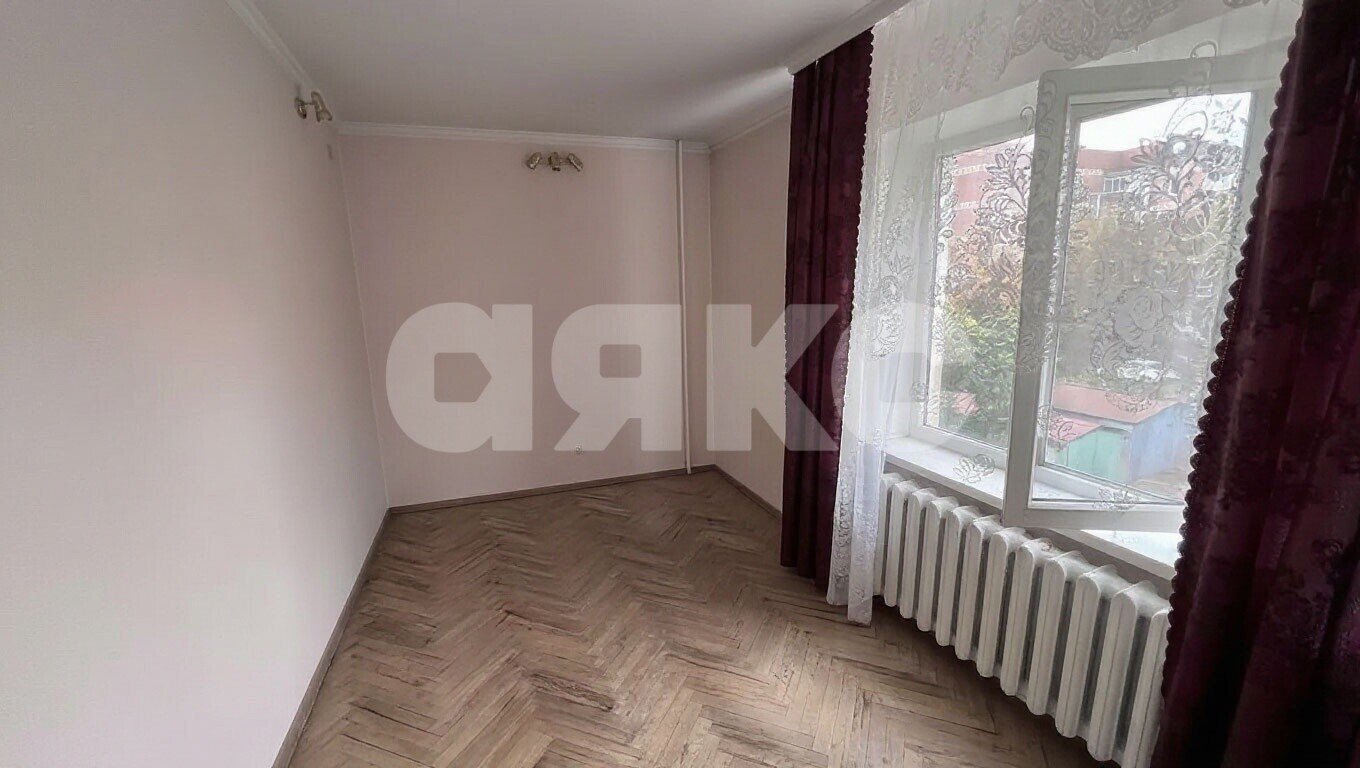 Фото №3: 2-комнатная квартира 43&nbsp;м², 3/5&nbsp;эт. - Майкоп, мкр. Центр, ул. Пушкина, 280