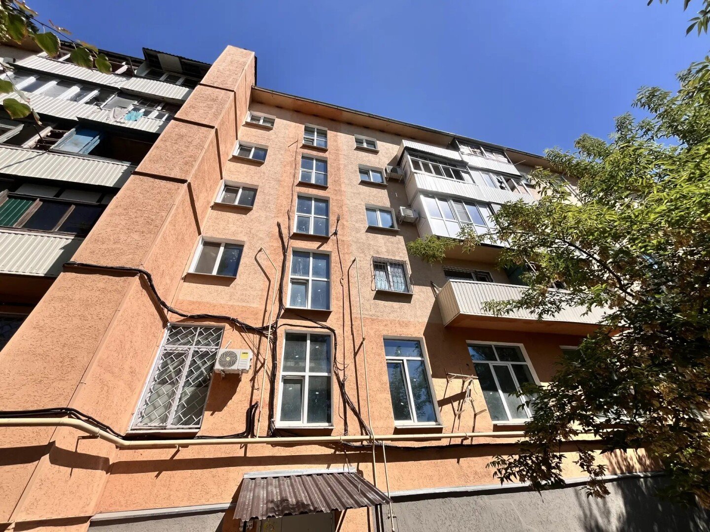 Фото №5: 2-комнатная квартира 49&nbsp;м², 5/5&nbsp;эт. - Мариуполь, р. Жовтневый, ул. Куприна, 23