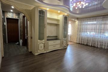 Фото №1: 3-комнатная квартира 55&nbsp;м², 5/5&nbsp;эт. - Мариуполь, р. Ильичёвский, пр-кт Металлургов, 225