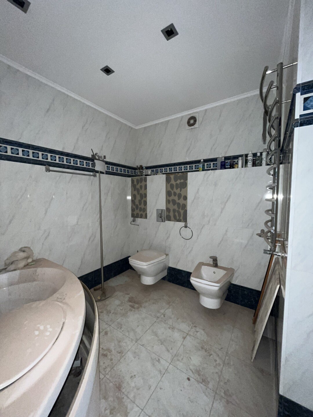 Фото №10: 3-комнатная квартира 153&nbsp;м², 4/9&nbsp;эт. - Мариуполь, р. Жовтневый, ул. Апатова, 129