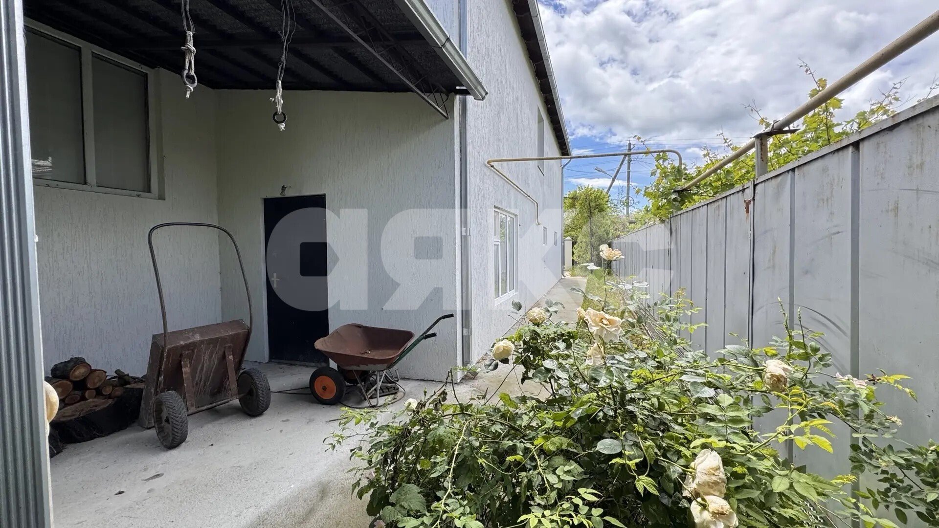 Фото №11: Дом 303&nbsp;м² + 10&nbsp;сот., 2&nbsp;эт. - Кореновск, ул. Ростовская, 27