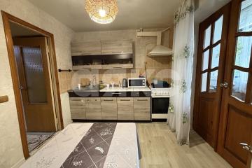 Фото №1: 3-комнатная квартира 68&nbsp;м², 1/5&nbsp;эт. - Кореновск, мкр. 2-й квартал, ул. Фрунзе, 33