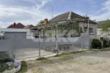 Фото №1: Дом 93 м² + 5 сот., 1 эт. - Кореновск, мкр. 1-й квартал, ул. Карла Маркса, 304
