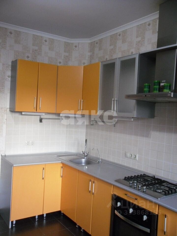 Фото №5: 2-комнатная квартира 56&nbsp;м², 2/4&nbsp;эт. - Геленджик, ул. Октябрьская, 43А