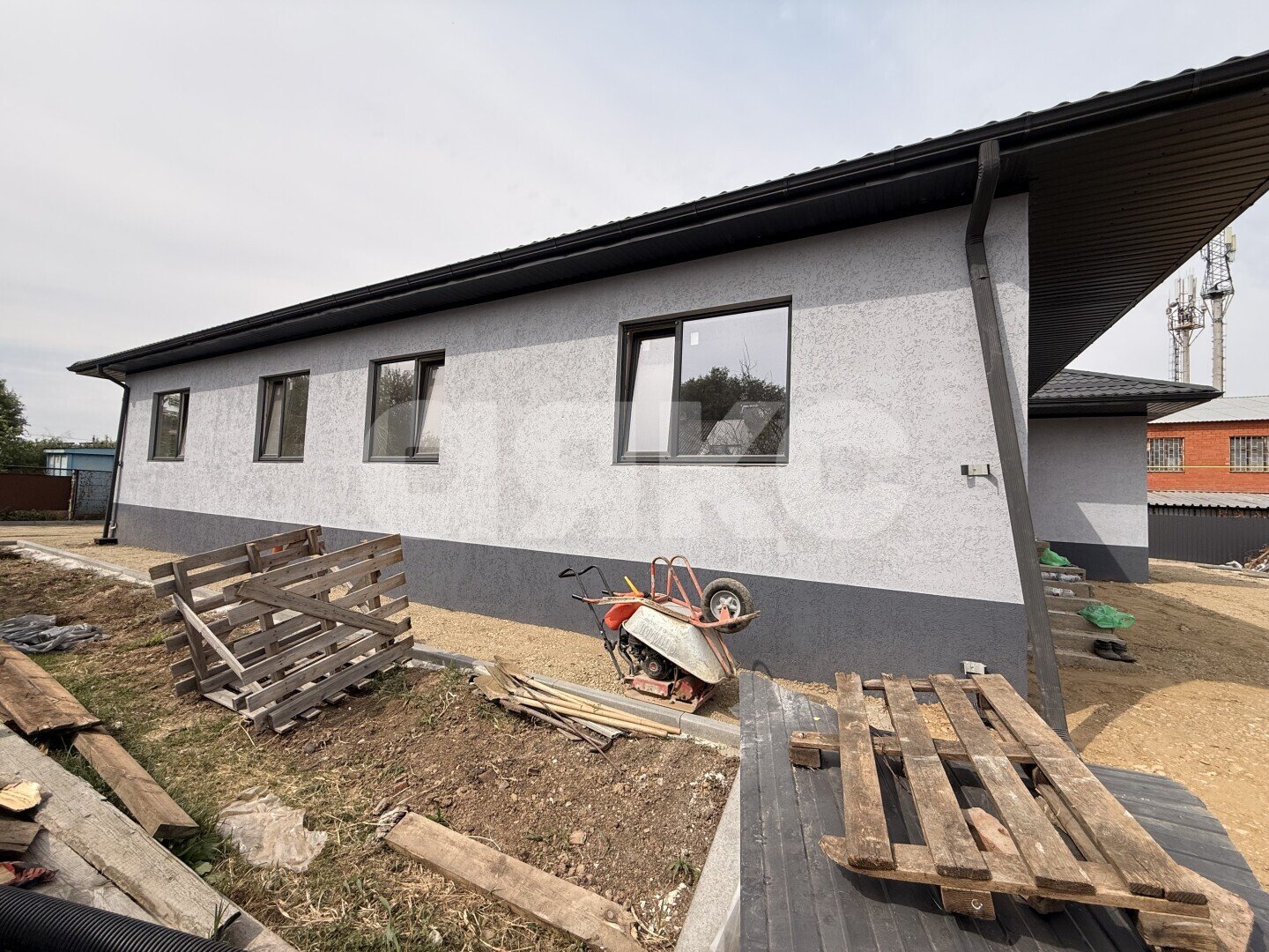 Фото №6: Дом 245&nbsp;м² + 9.1&nbsp;сот., 1&nbsp;эт. - Кореновск, мкр. 2-й квартал, ул. Бувальцева