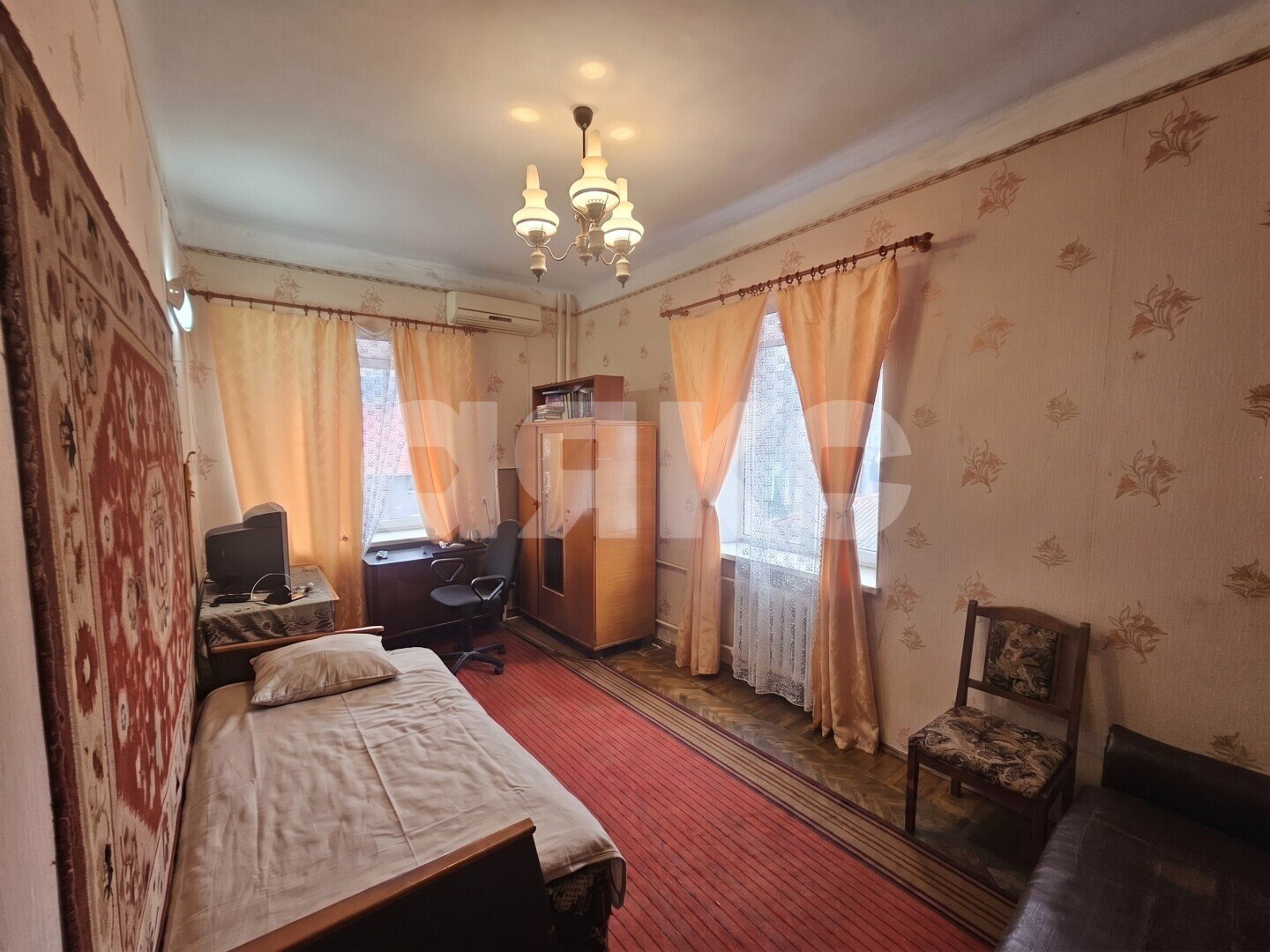 Фото №1: 2-комнатная квартира 52&nbsp;м², 2/3&nbsp;эт. - Луганск, р. Ленинский, ул. Карла Маркса, 9