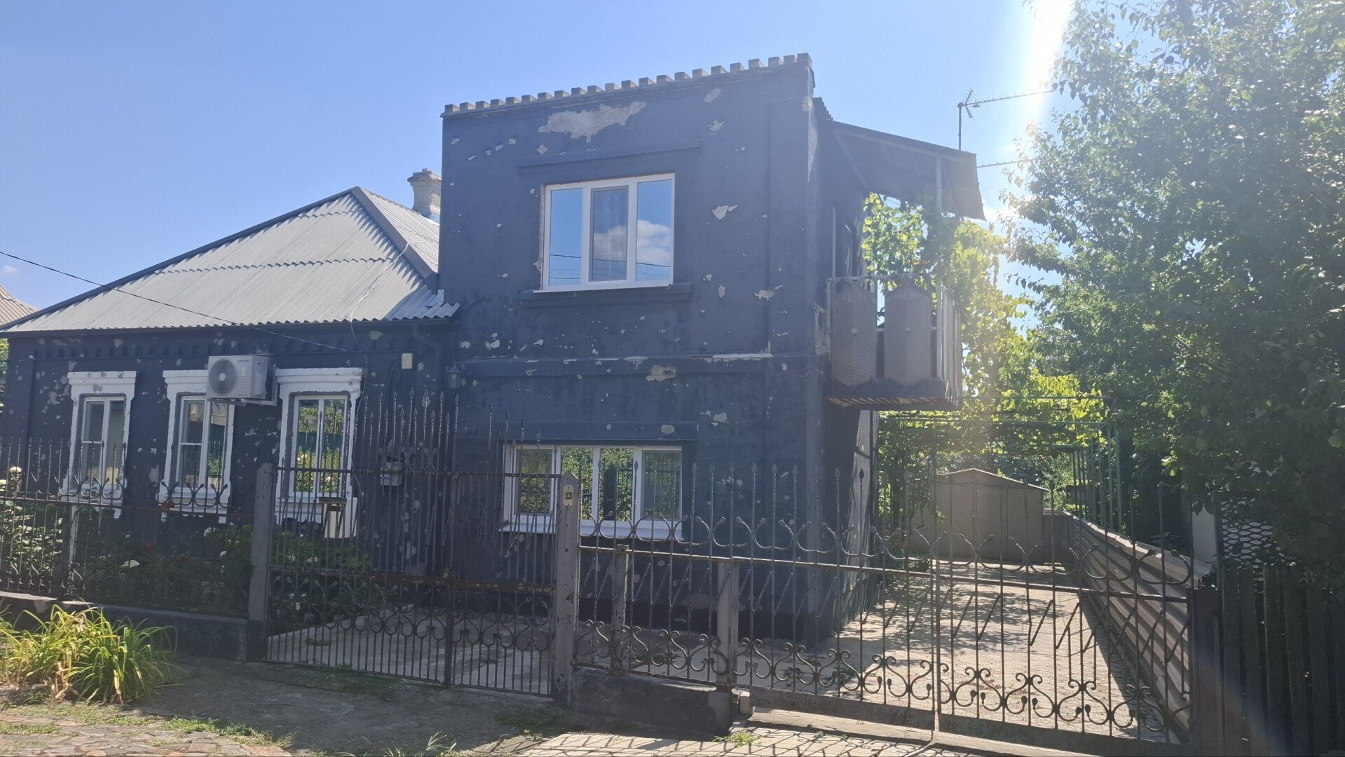Фото №1: Дом 75&nbsp;м² + 4.4&nbsp;сот., 1&nbsp;эт. - Мариуполь, р. Ильичёвский, ул. Кравченко