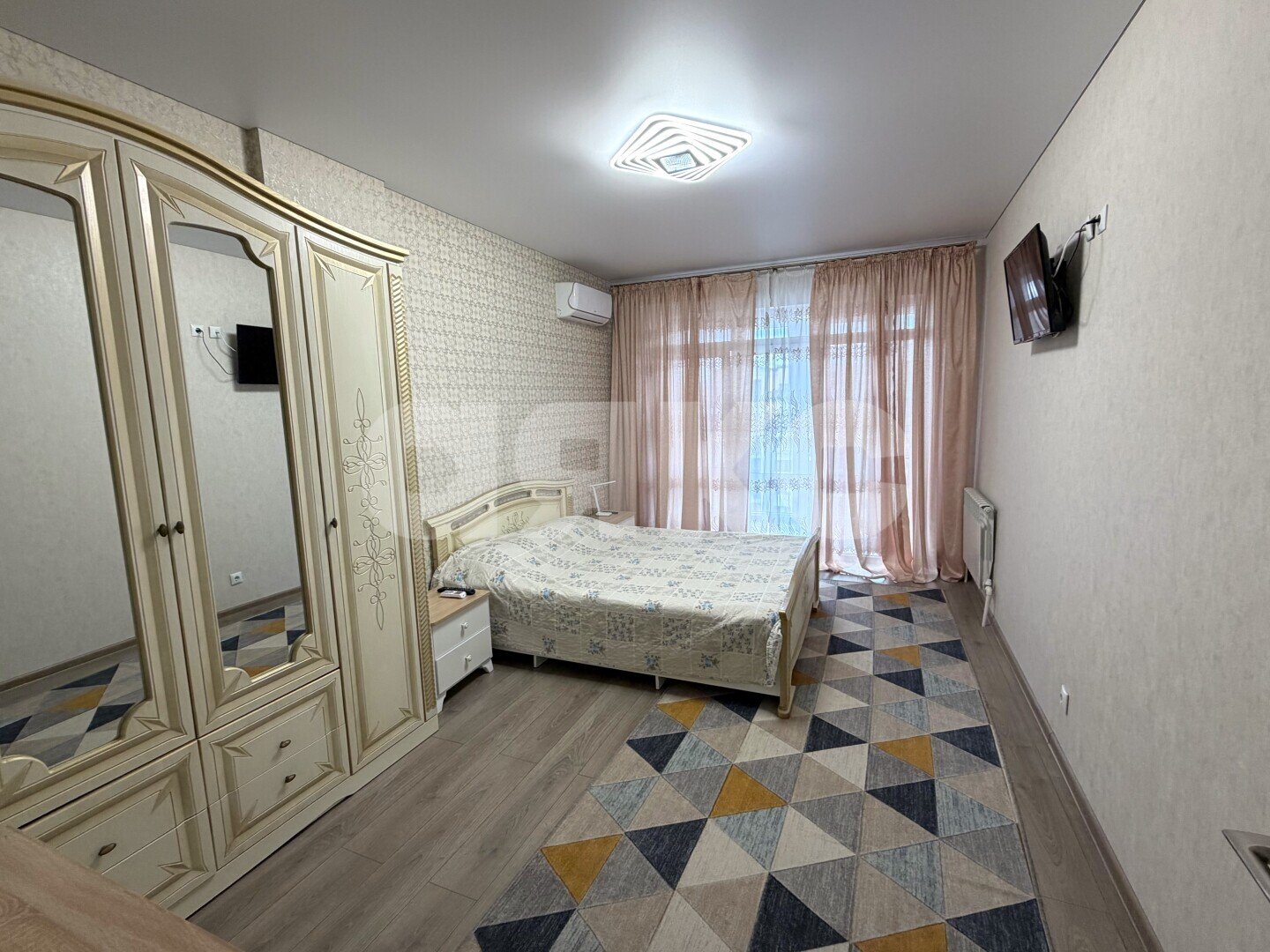 Фото №6: 1-комнатная квартира 51&nbsp;м², 7/7&nbsp;эт. - Геленджик, мкр. ЖК Акварель, пер. Больничный, 4к5