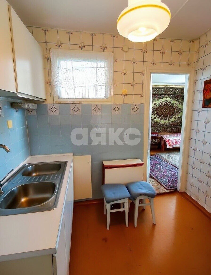 Фото №6: 1-комнатная квартира 35&nbsp;м², 2/5&nbsp;эт. - Новороссийск, р. Центральный, пр-кт Ленина, 7