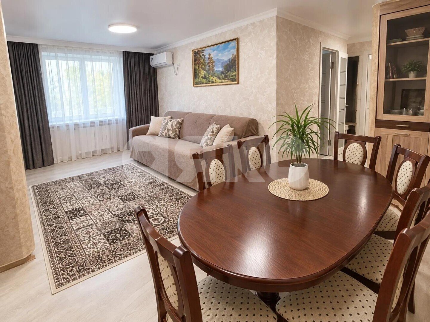 Фото №1: 4-комнатная квартира 60&nbsp;м², 3/5&nbsp;эт. - Новокубанск, ул. Нева, 42