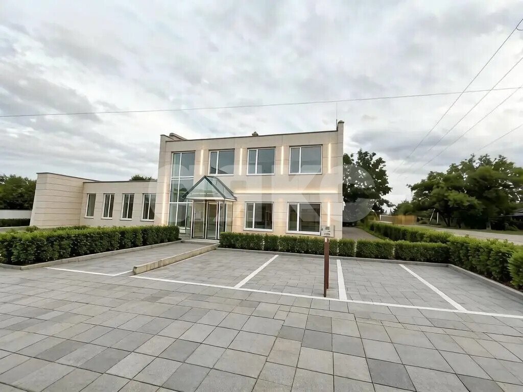 Фото №2: Коммерция 266&nbsp;м², 1/2&nbsp;эт. - Советская, ул. Кирова, 51