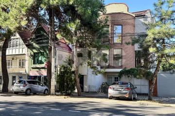 Фото №1: Дом 734&nbsp;м² + 3.7&nbsp;сот., 3&nbsp;эт. - Анапа, ул. Крымская, 31