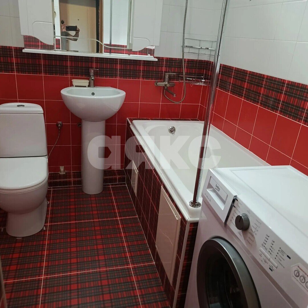 Фото №2: 1-комнатная квартира 50&nbsp;м², 2/7&nbsp;эт. - Геленджик, ул. Розы Люксембург, 56
