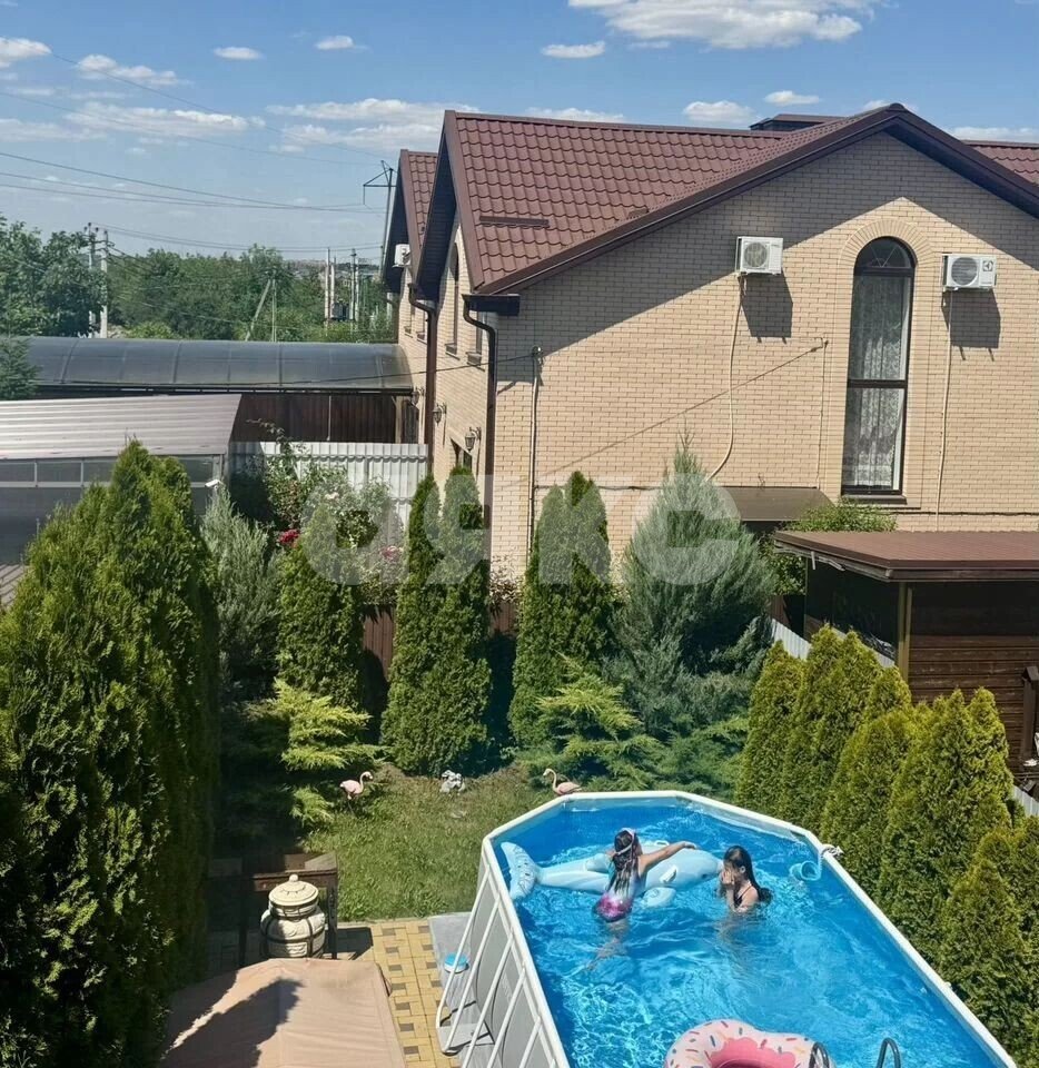 Фото №1: Таунхаус 150&nbsp;м² + 2.2&nbsp;сот., 2&nbsp;эт. - Камышеваха, ул. Гранатовая