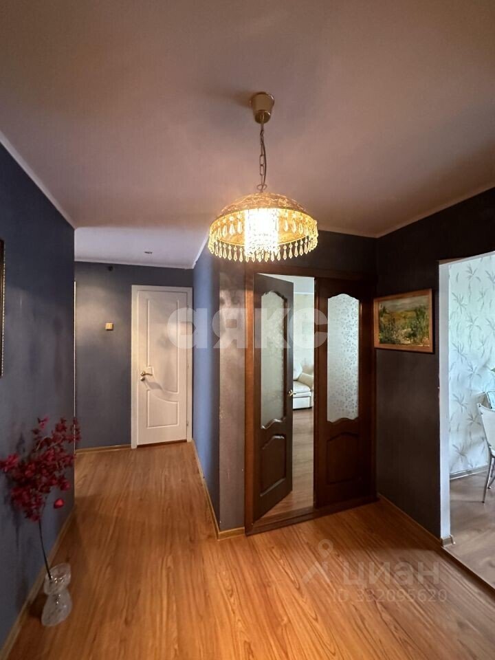 Фото №3: 2-комнатная квартира 55&nbsp;м², 2/4&nbsp;эт. - Геленджик, квартал Южный, мкр. Южный, ул. Маяковского, 4/1