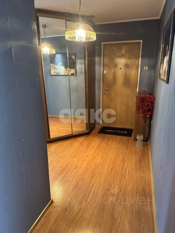 Фото №2: 2-комнатная квартира 55&nbsp;м², 2/4&nbsp;эт. - Геленджик, квартал Южный, мкр. Южный, ул. Маяковского, 4/1