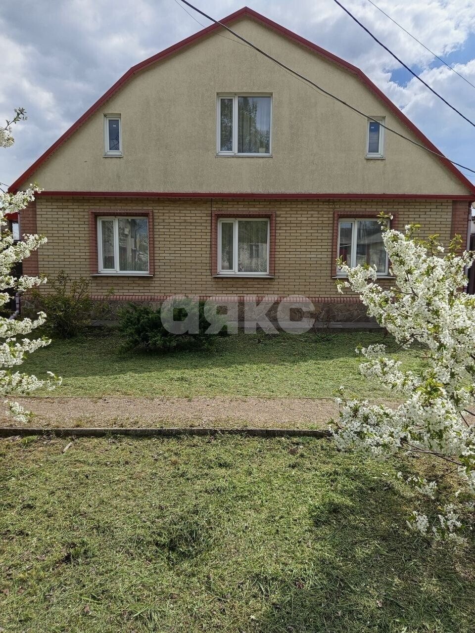 Фото №1: Дом 110&nbsp;м² + 4&nbsp;сот., 2&nbsp;эт. - Александровск, ул. Советская, 18