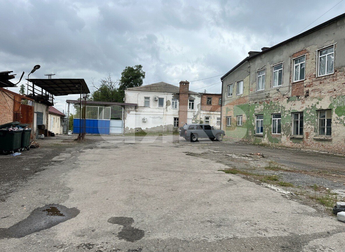 Фото №3: Коммерция 2000&nbsp;м², 1/1&nbsp;эт. - Аксай, ул. Набережная, 197