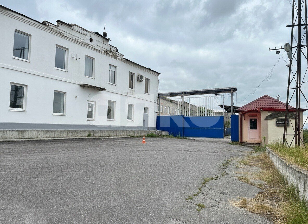 Фото №1: Коммерция 2000&nbsp;м², 1/1&nbsp;эт. - Аксай, ул. Набережная, 197