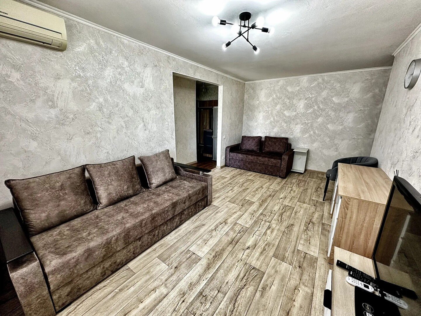 Фото №1: 3-комнатная квартира 59&nbsp;м², 3/5&nbsp;эт. - Мариуполь, р. Приморский, пр-кт Строителей, 53