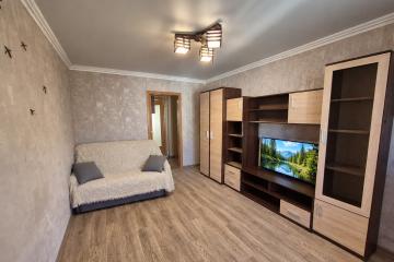 Фото №1: 2-комнатная квартира 44 м², 5/5 эт. - Мариуполь, р. Жовтневый, пр-кт Строителей, 97