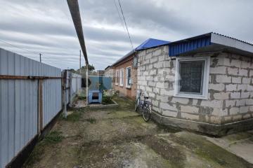 Фото №1: Дом 58 м² + 7.7 сот., 1 эт. - Кореновск, ул. Нижне-Набережная