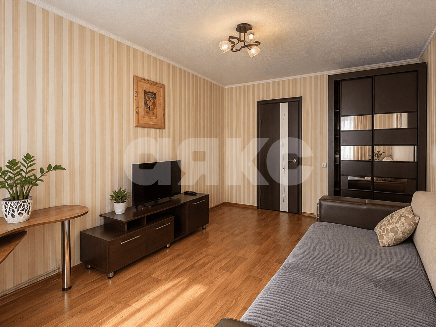 Фото №2: 2-комнатная квартира 59&nbsp;м², 4/10&nbsp;эт. - Луганск, Ленинский, мкр. городок Острая Могила, ул. Генерала Лашина, 186