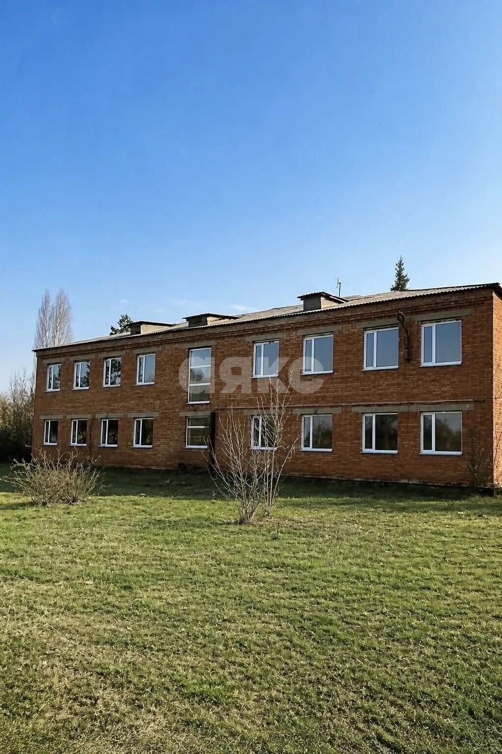 Фото №3: Коммерция 623&nbsp;м², 1/2&nbsp;эт. - Новошахтинск, ул. Войкова, 41Д