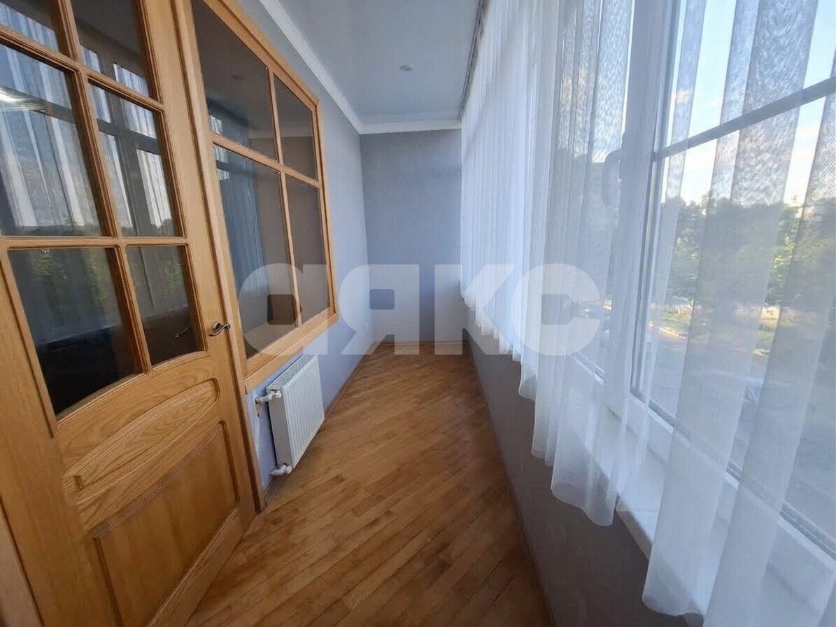Фото №12: 4-комнатная квартира 141&nbsp;м², 2/9&nbsp;эт. - Майкоп, мкр. квартал Черёмушки, ул. Пионерская, 377