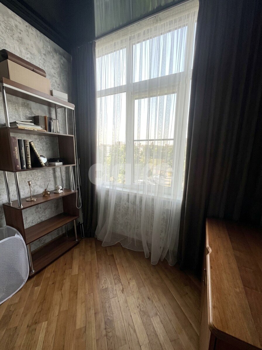 Фото №11: 4-комнатная квартира 141&nbsp;м², 2/9&nbsp;эт. - Майкоп, мкр. квартал Черёмушки, ул. Пионерская, 377