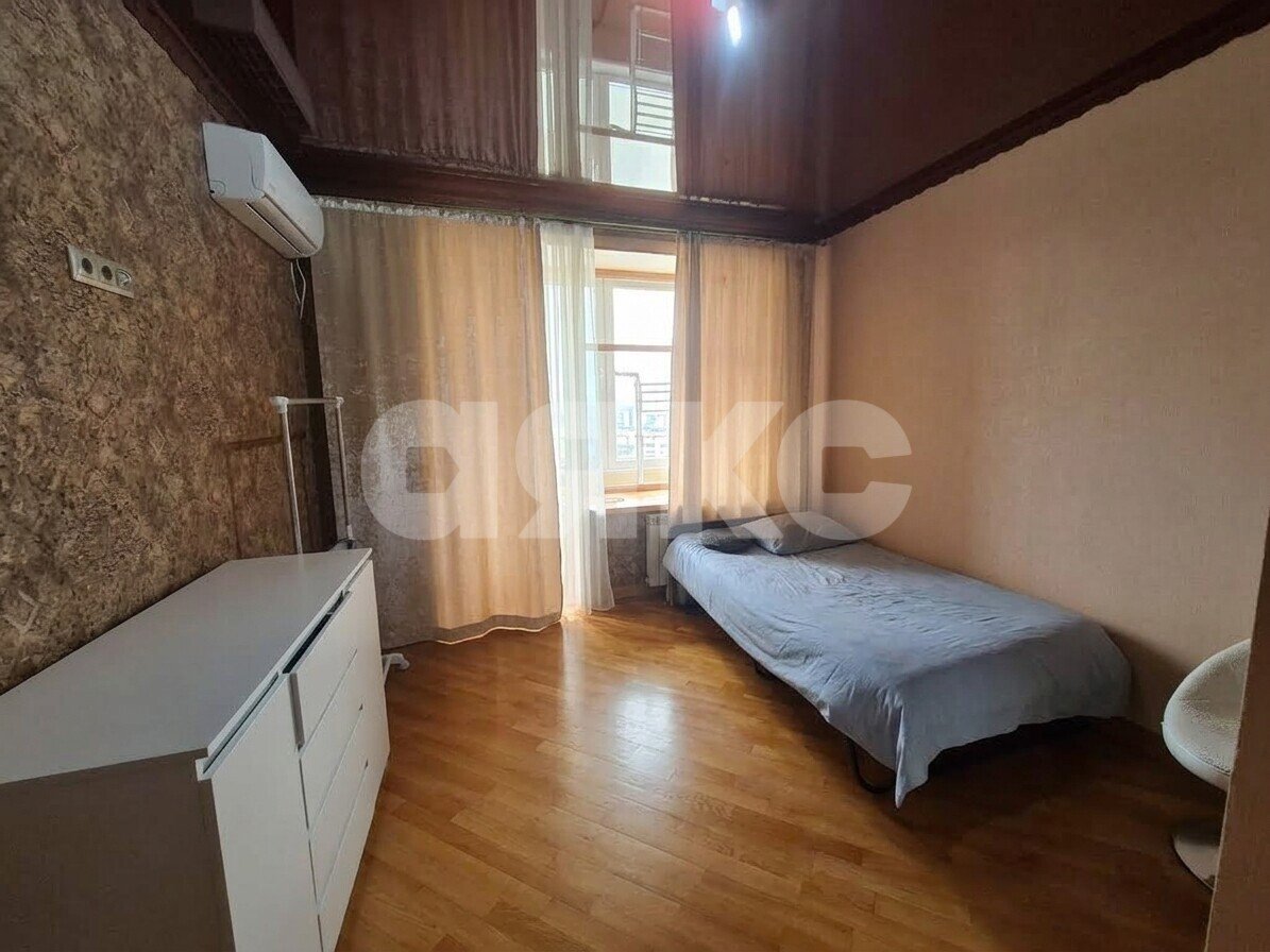 Фото №8: 4-комнатная квартира 141&nbsp;м², 2/9&nbsp;эт. - Майкоп, мкр. квартал Черёмушки, ул. Пионерская, 377