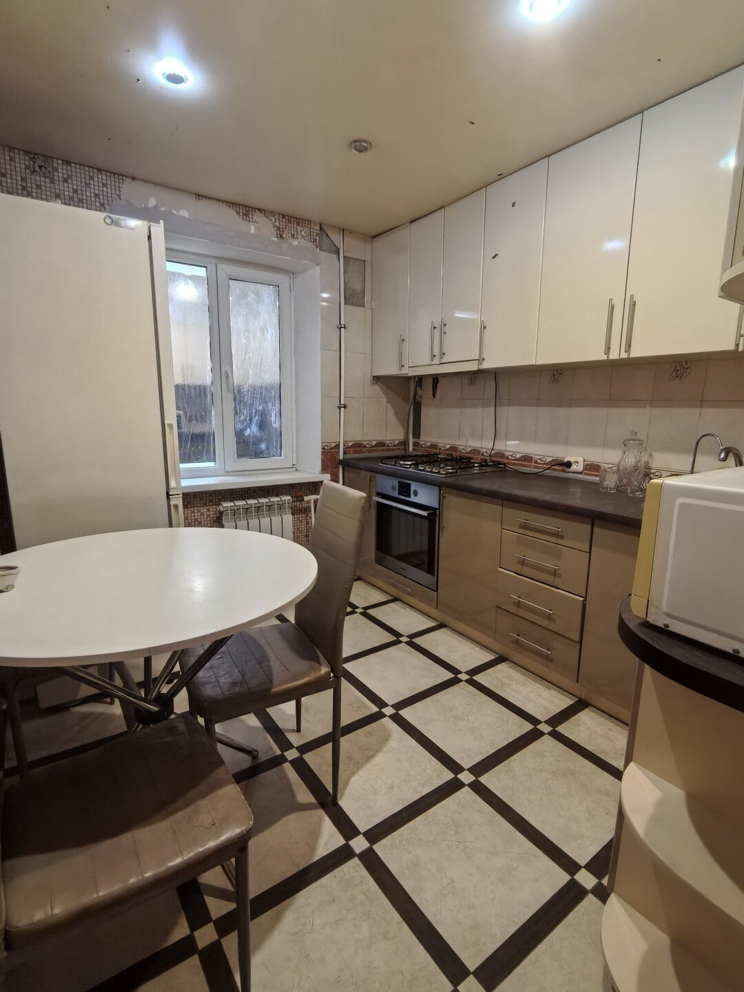 Фото №9: 3-комнатная квартира 51&nbsp;м², 2/5&nbsp;эт. - Мариуполь, р. Жовтневый, пр-кт Строителей, 111