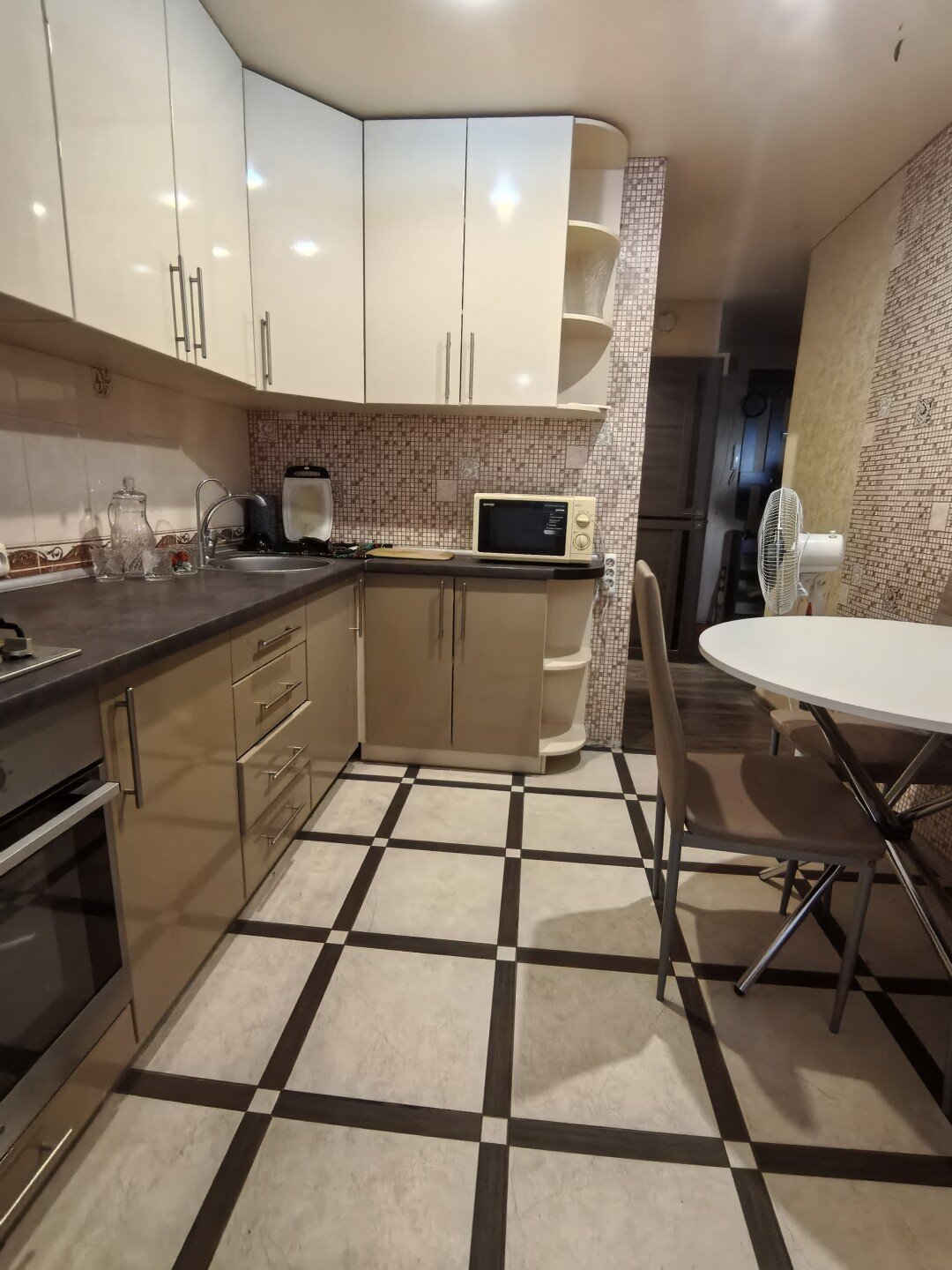 Фото №8: 3-комнатная квартира 51&nbsp;м², 2/5&nbsp;эт. - Мариуполь, р. Жовтневый, пр-кт Строителей, 111