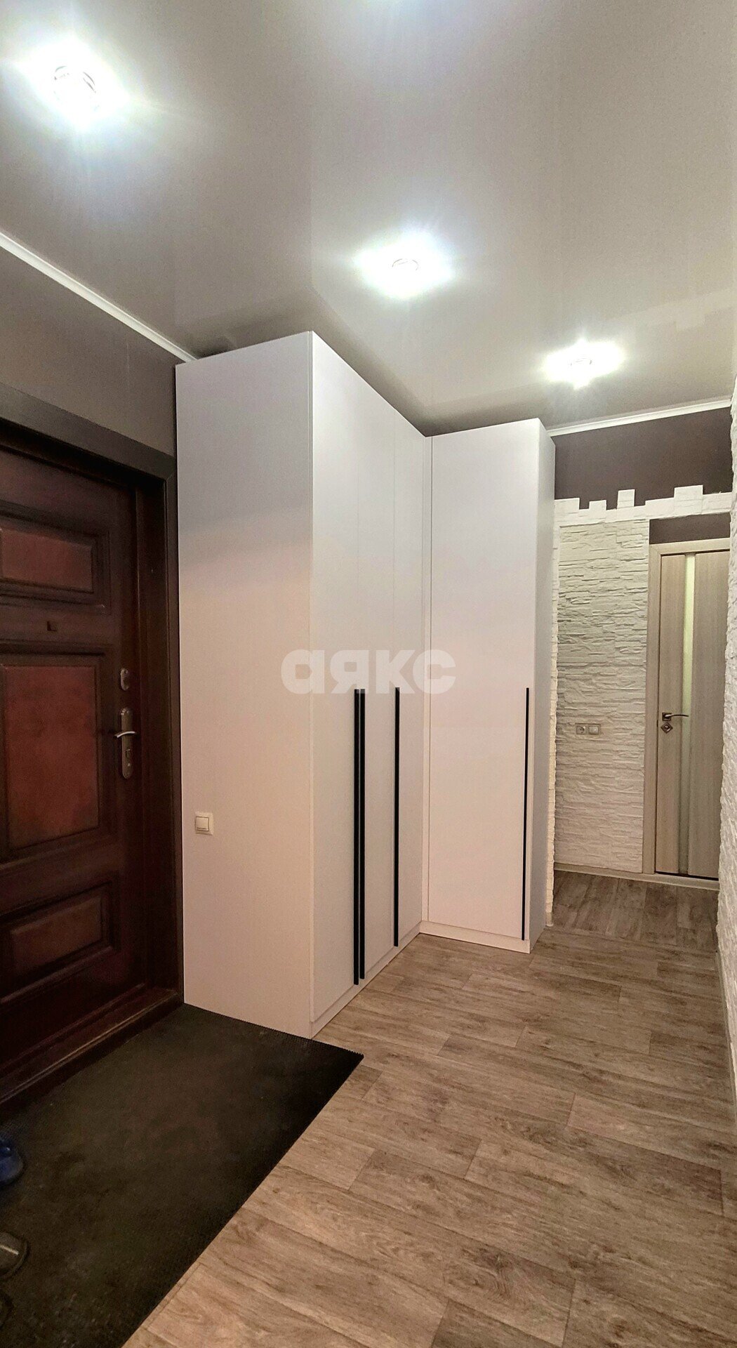 Фото №10: 2-комнатная квартира 49&nbsp;м², 3/9&nbsp;эт. - Липецк, Октябрьский округ, мкр. 23-й, ул. П.И. Смородина, 20