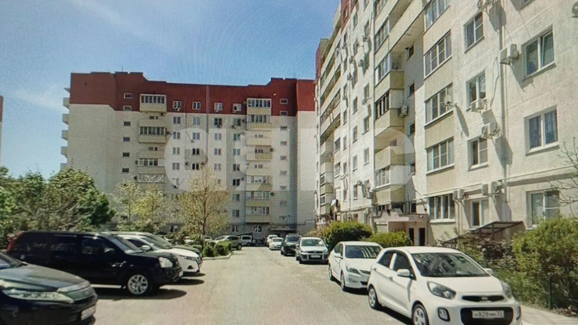 Фото №1: 4-комнатная квартира 98&nbsp;м², 2/9&nbsp;эт. - Геленджик, мкр. Южный, ул. Жуковского, 18