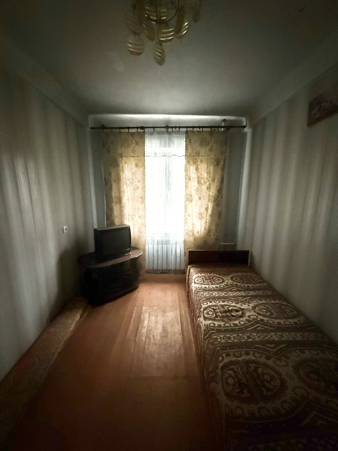 Фото №1: 3-комнатная квартира 48&nbsp;м², 1/5&nbsp;эт. - Мариуполь, р. Ильичёвский, ул. Сеченова, 98