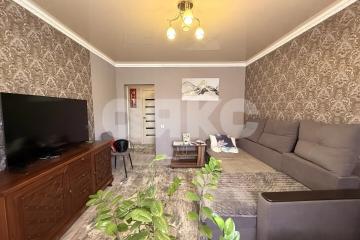 Фото №1: 2-комнатная квартира 54 м², 2/2 эт. - Кореновск, мкр. 2-й квартал, ул. Комсомольская