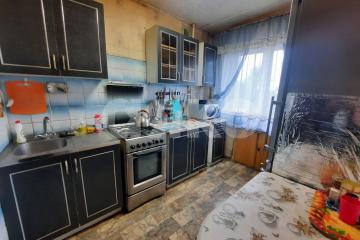 Фото №1: 3-комнатная квартира 61 м², 6/9 эт. - Белоозёрский, мкр. 1-й, ул. Молодёжная, 2/1