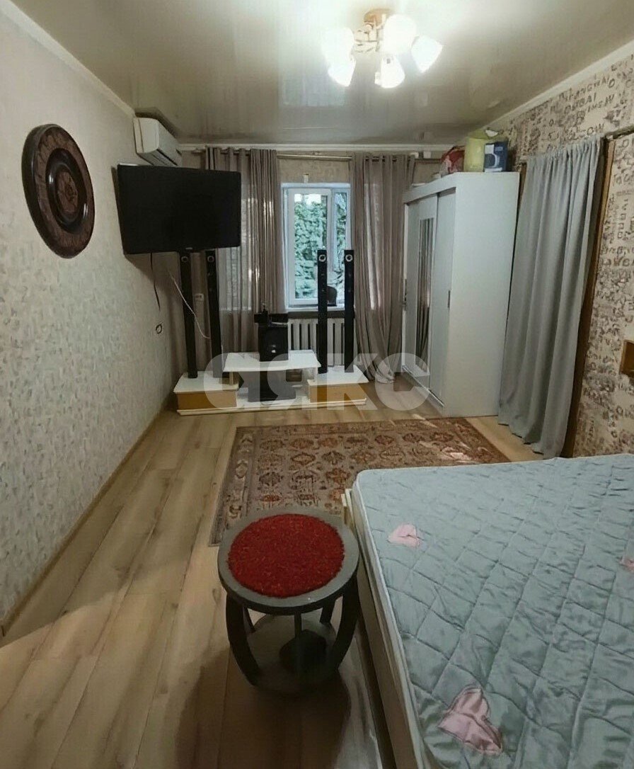 Фото №1: 2-комнатная квартира 40&nbsp;м², 3/3&nbsp;эт. - Туапсе, ул. Клары Цеткин, 13