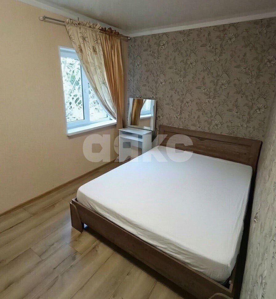 Фото №3: 2-комнатная квартира 40&nbsp;м², 3/3&nbsp;эт. - Туапсе, ул. Клары Цеткин, 13